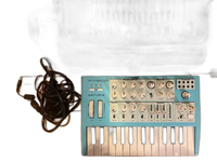 Analog Synthesizer Arturia Microbrute Se