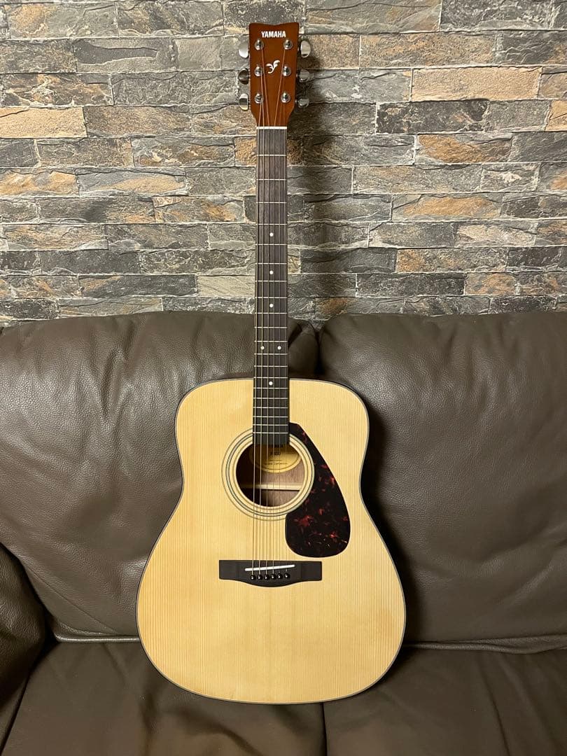 Yamaha Acoustic Guitars F600