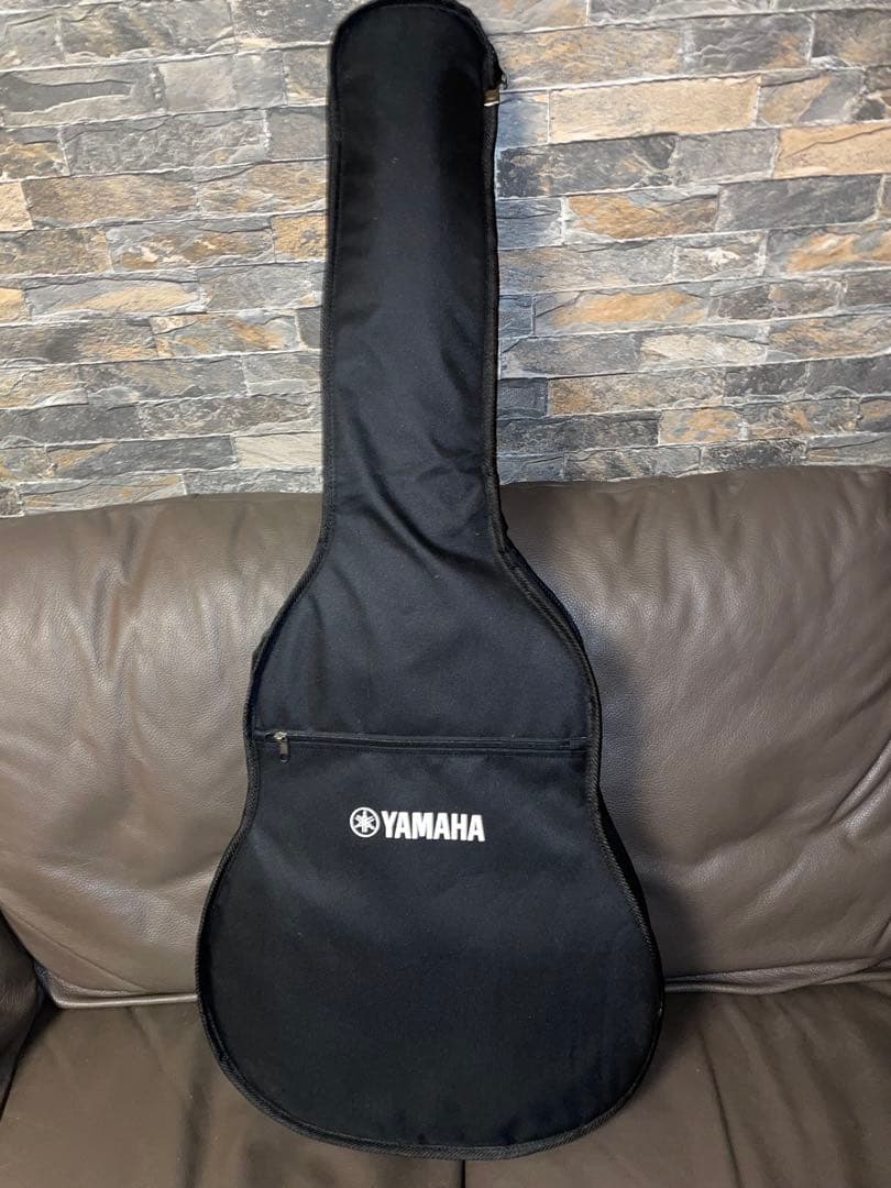 Yamaha Acoustic Guitars F600