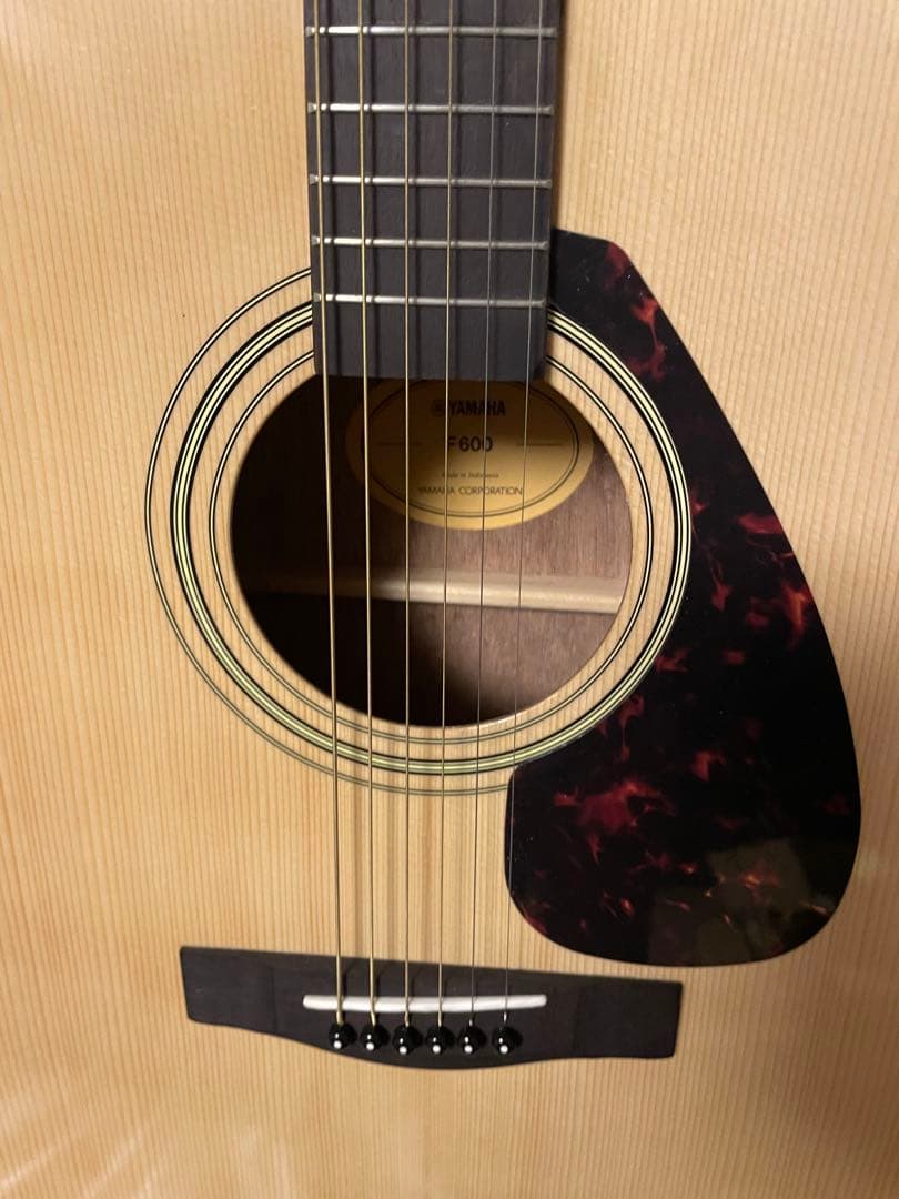 Yamaha Acoustic Guitars F600