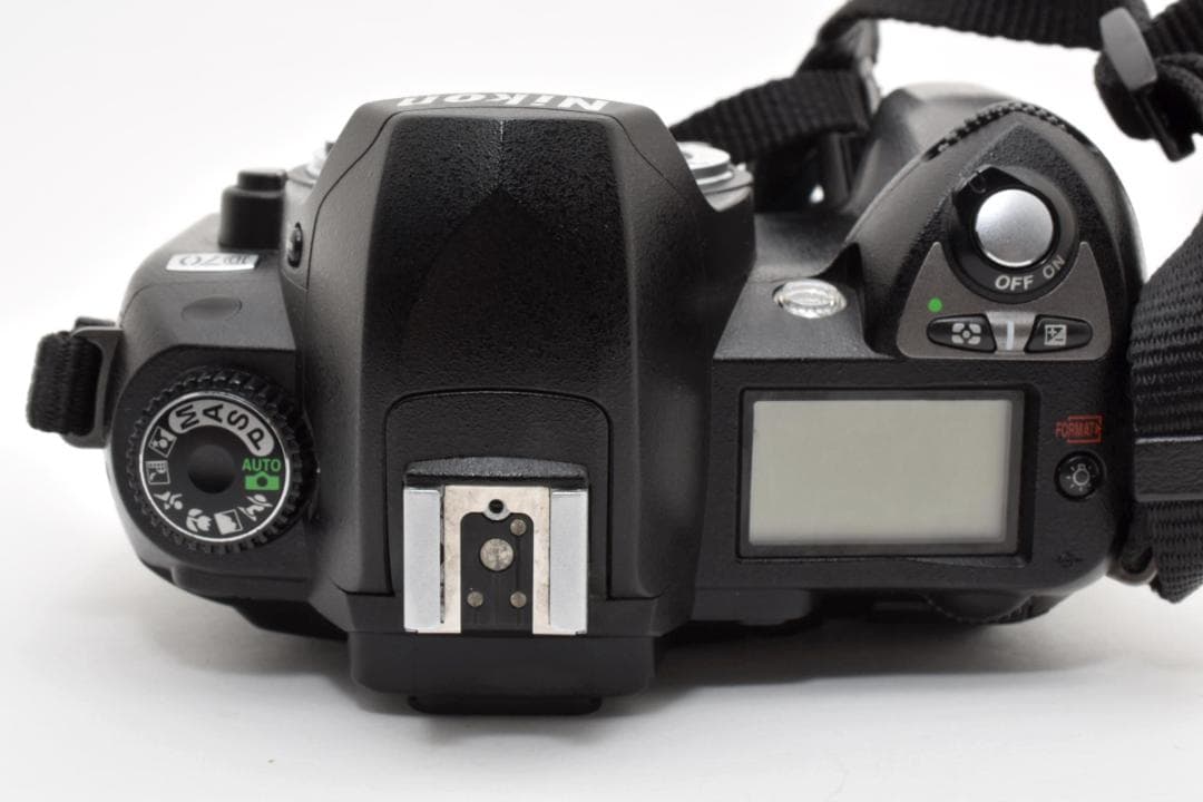 Digital Slrs 7,990 Nikon D70 #22662