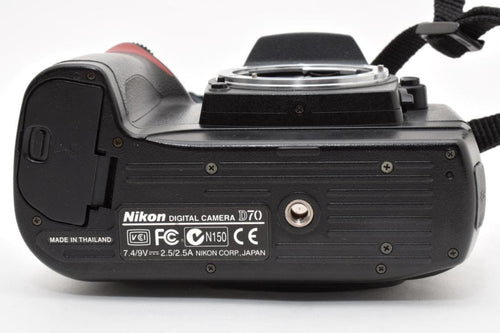 Digital Slrs 7,990 Nikon D70 #22662