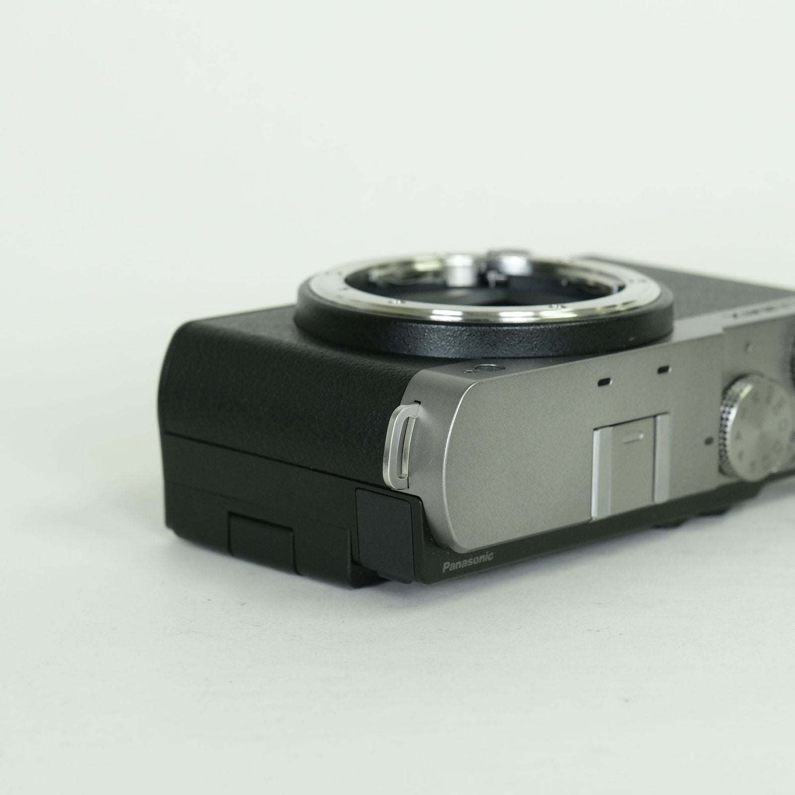 Panasonic Mirrorless Interchangeable Lips Lumix Dc-S9 Leica L