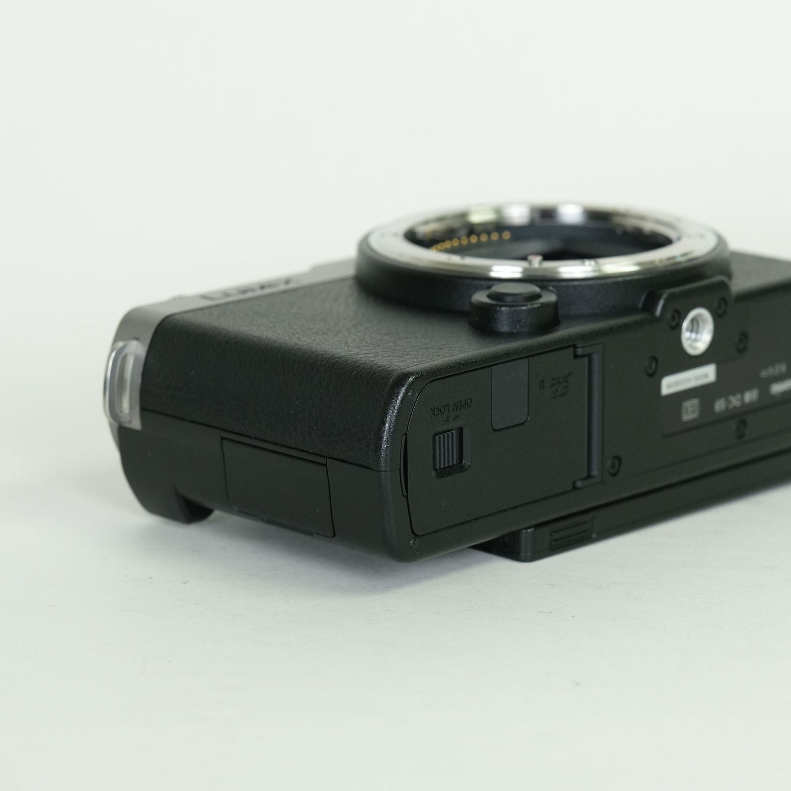 Panasonic Mirrorless Interchangeable Lips Lumix Dc-S9 Leica L