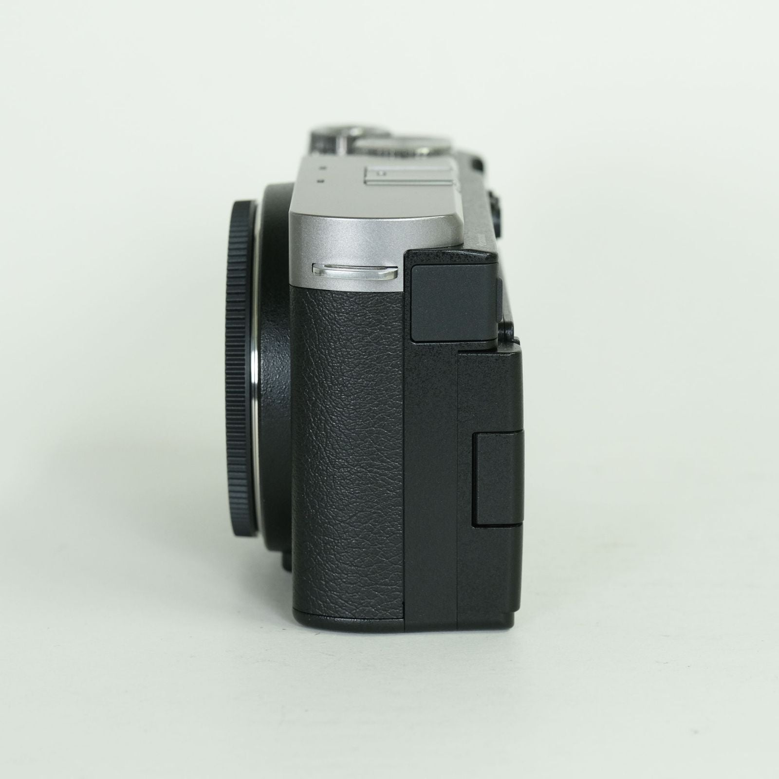 Panasonic Mirrorless Interchangeable Lips Lumix Dc-S9 Leica L
