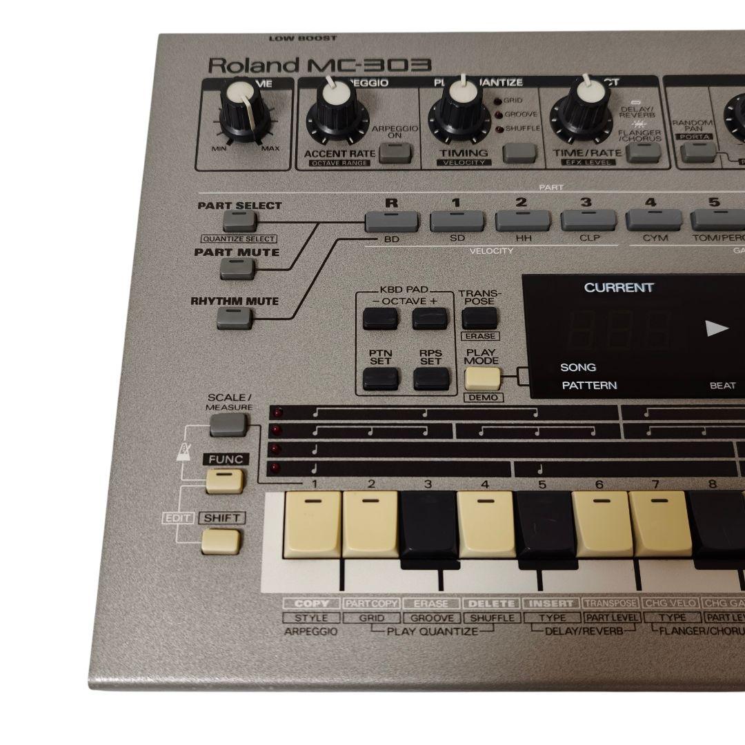 Roland Sequencers Mc-303