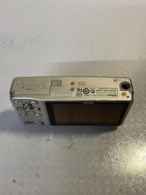 Nikon Compact Digital Cameras S560#855