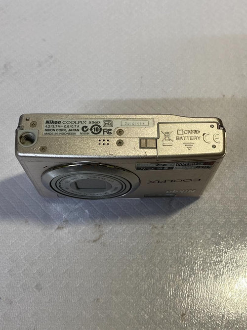 Nikon Compact Digital Cameras S560#855