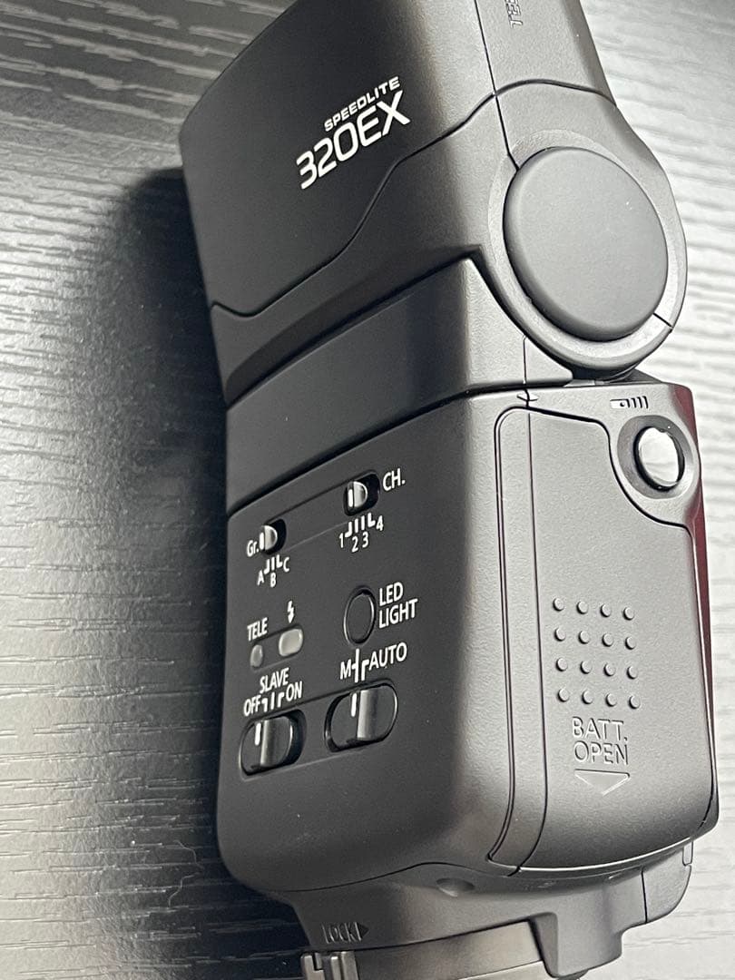 Canon Strobe 320Ex