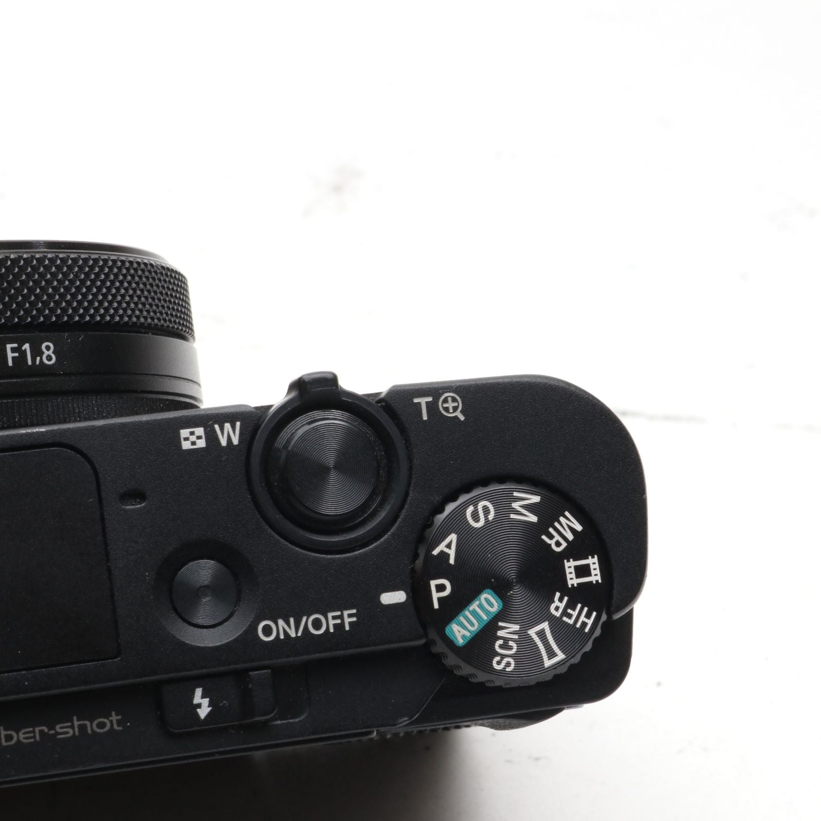 Sony Compact Digital Camera Cyber-Shot Rx100V Dsc-Rx100M5