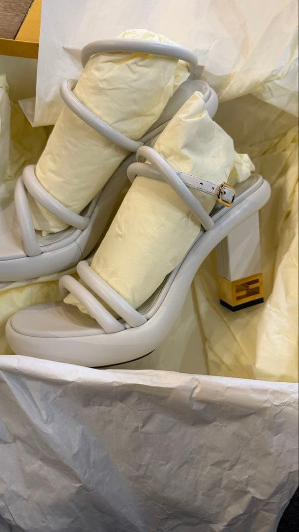 Fendi Sandalen 36 16