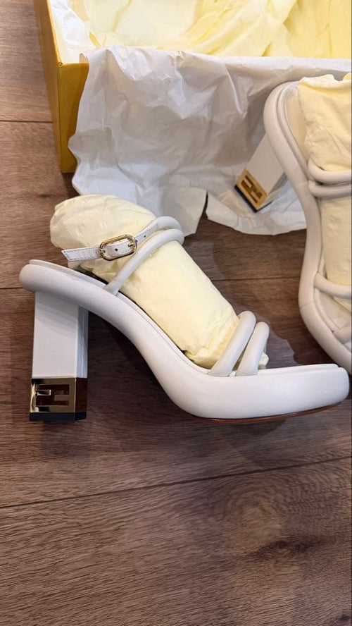 Fendi Sandalen 36 16