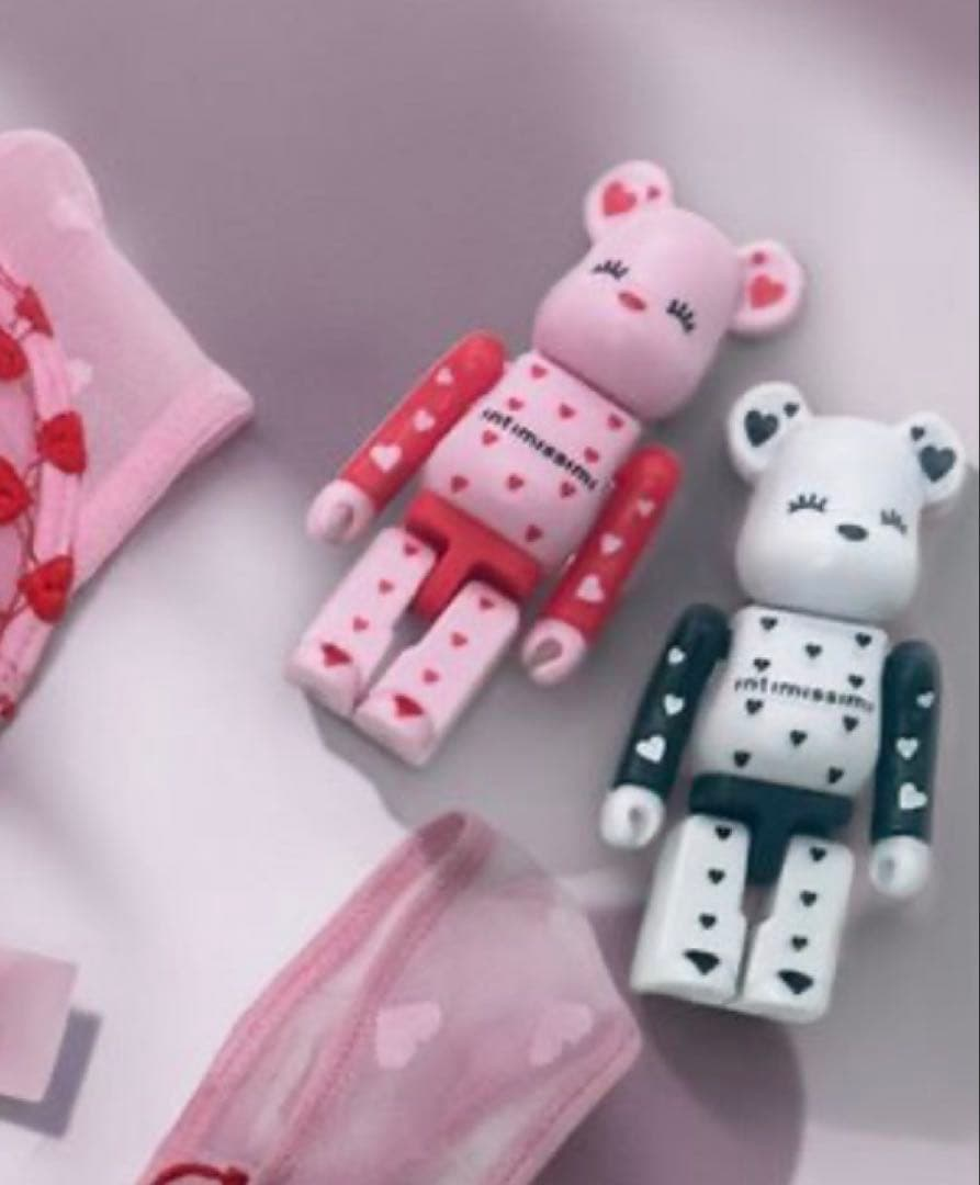 Be@Rbrick Cubing Bearbrick X Intimissimi