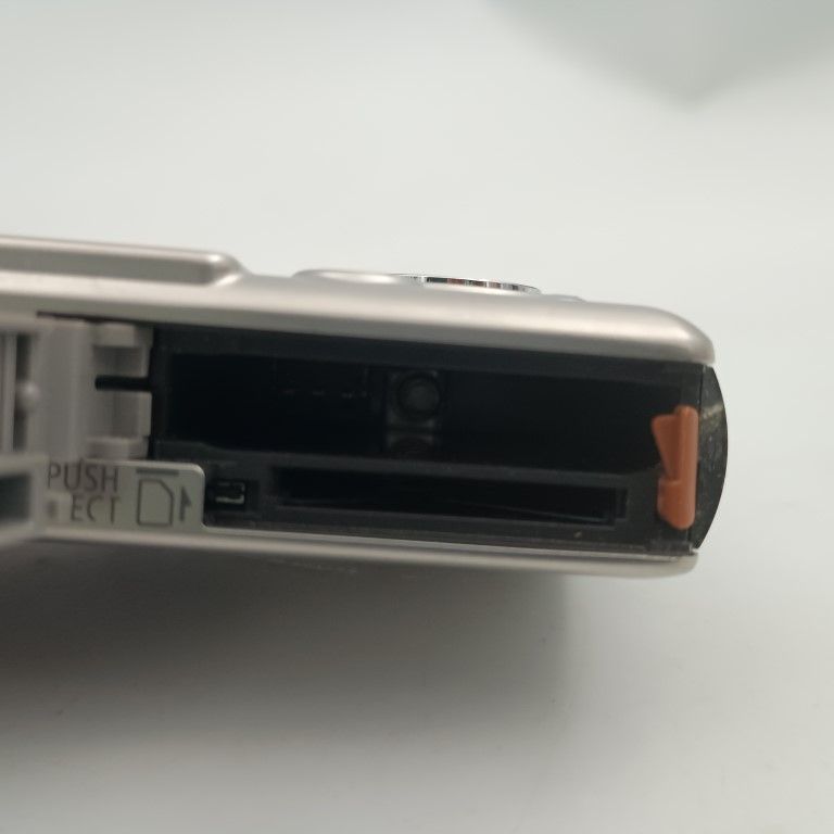 Canon Compact Digital Camera Ixy 55 Silver