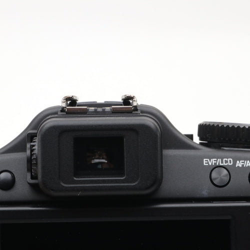 Leica Compact Digital Camera V-Lux3