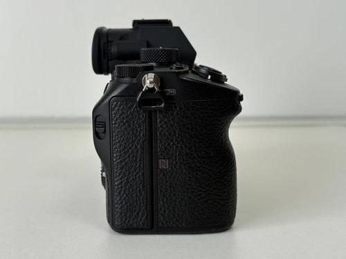 Sony Mirrorless Interchangeable Lips 7 Iii Ilce-7M3