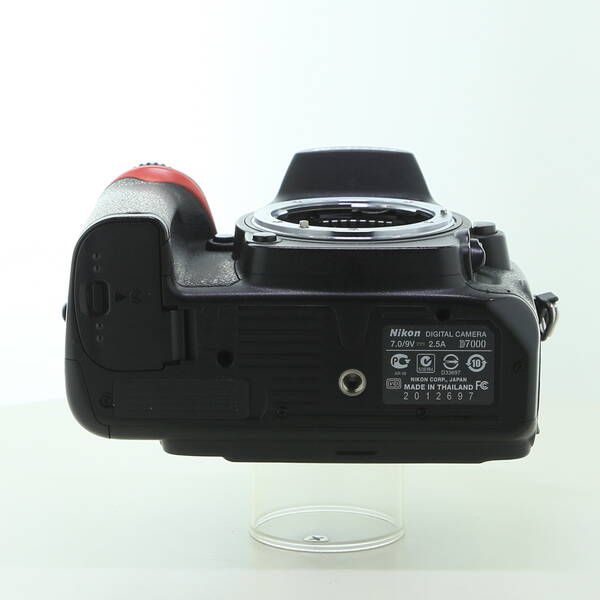Nikon Digital Slr D7000 18-200 Vr Ii (1620 Sdxc) 344