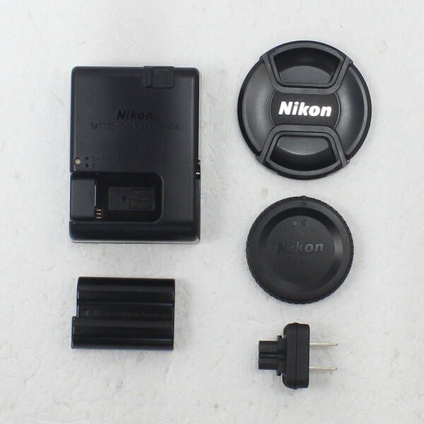 Nikon Digital Slr D7000 18-200 Vr Ii (1620 Sdxc) 344