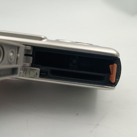 Canon Compact Digital Camera Ixy 50 Silver