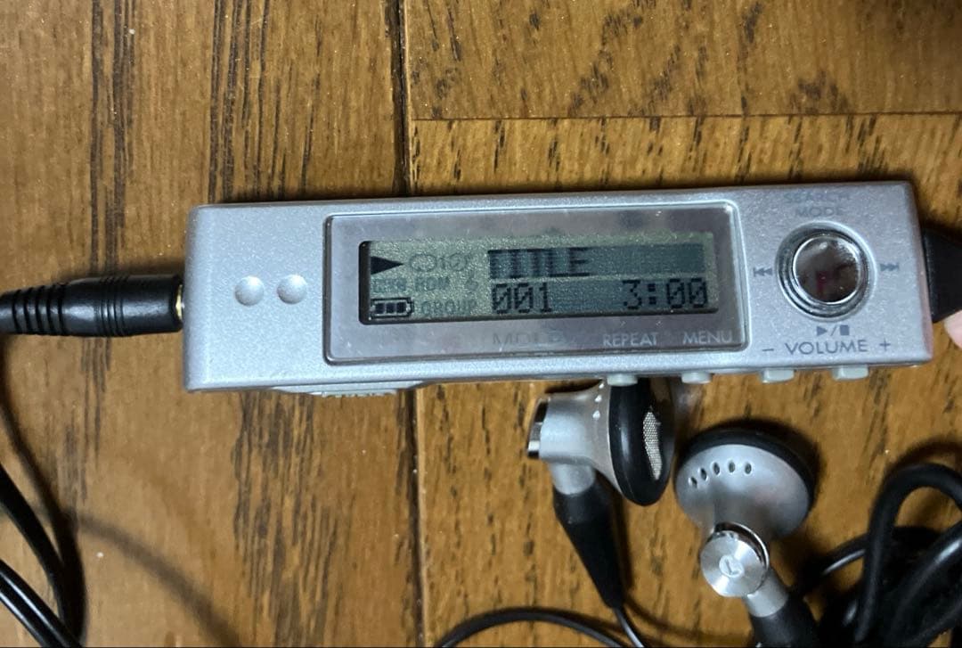 Kenwood Portable Md Player .Dmc-S33