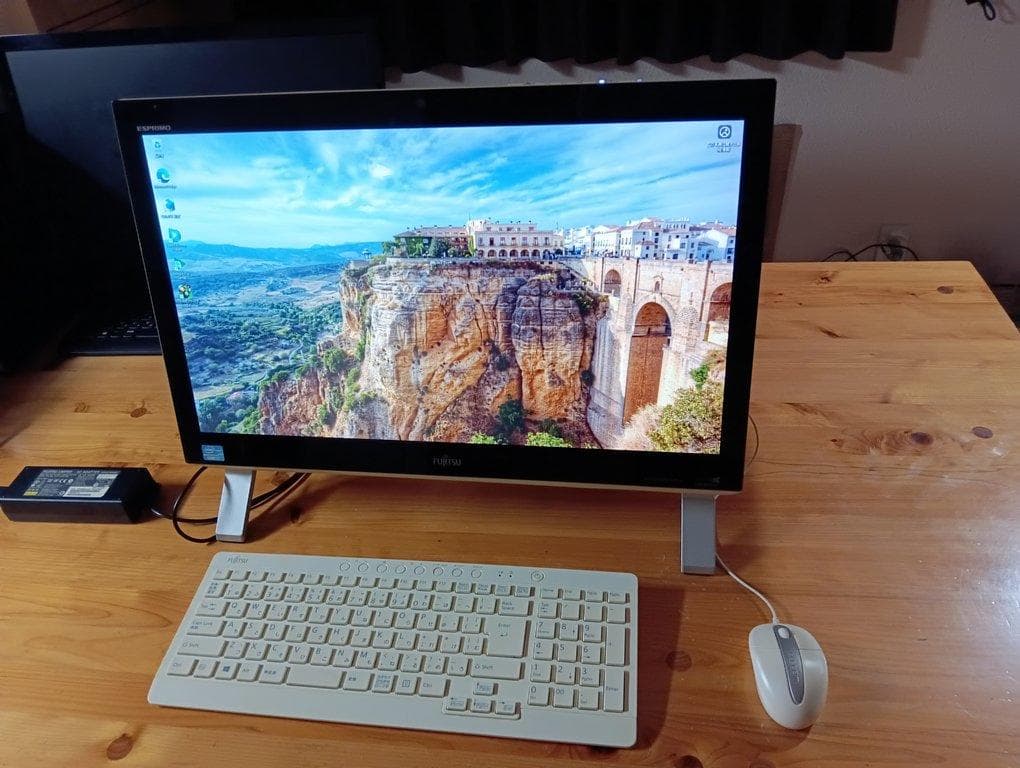Windows Desktops Esprimo