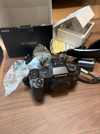 Fujifilm Mirrorless Interchangeable Lips X-H2S