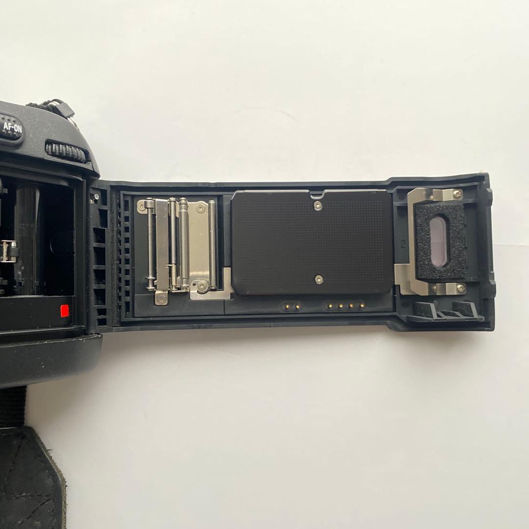 Nikon Slr Camera (Film) F100 28-106Mm