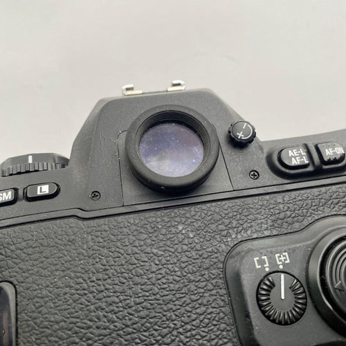 Nikon Slr Camera (Film) F100 28-106Mm