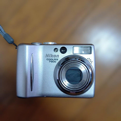 Nikon Compact Digital Cameras Coolpix 7900 Sd