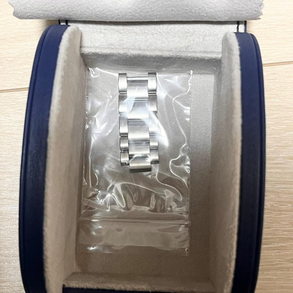 Grand Seiko Quartz Watches Sbgp011