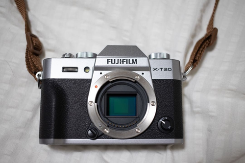 Fujifilm Mirrorless Interchangeable Lips X-T20