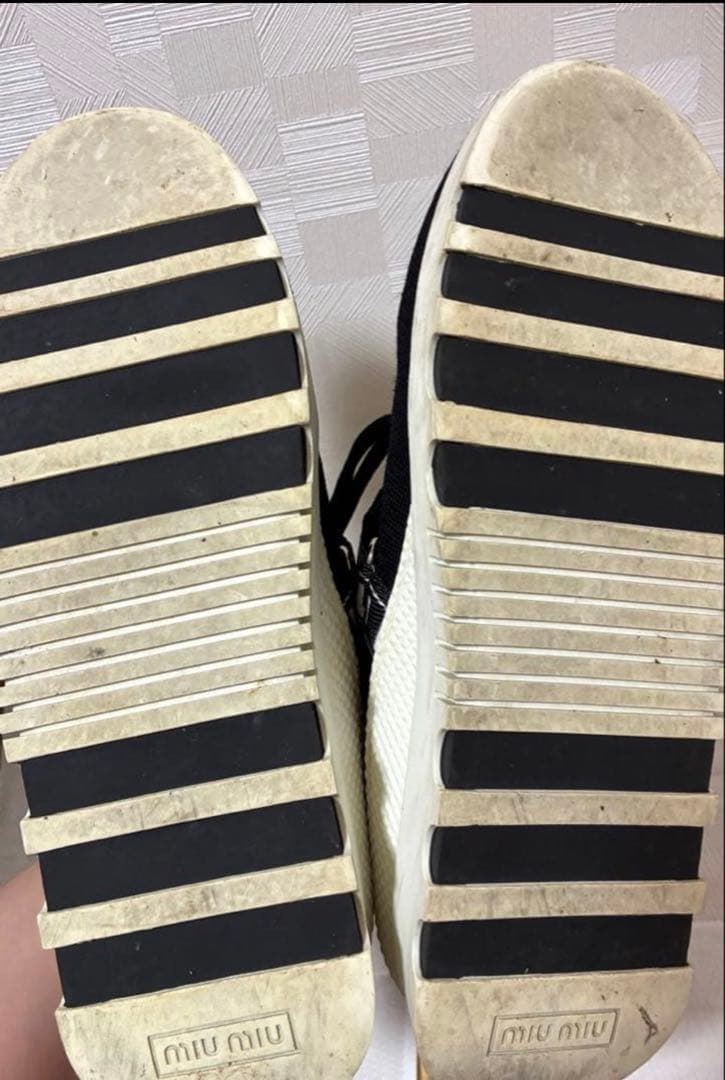 Miu Sneakers