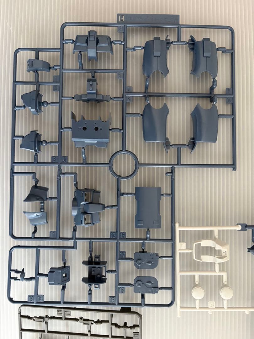 Mobile Suit Gundam Hg (High Grade) 1/144
