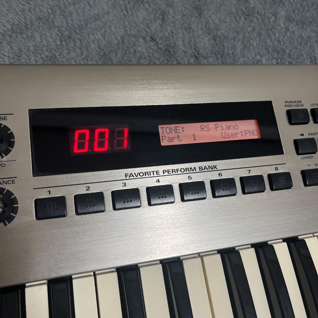 Roland Keyboards Digital Pianos Rs-5 64 Voice Synthesizer