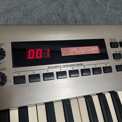 Roland Keyboards Digital Pianos Rs-5 64 Voice Synthesizer
