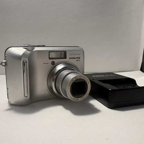 Nikon Compact Digital Camera Coolpix P1