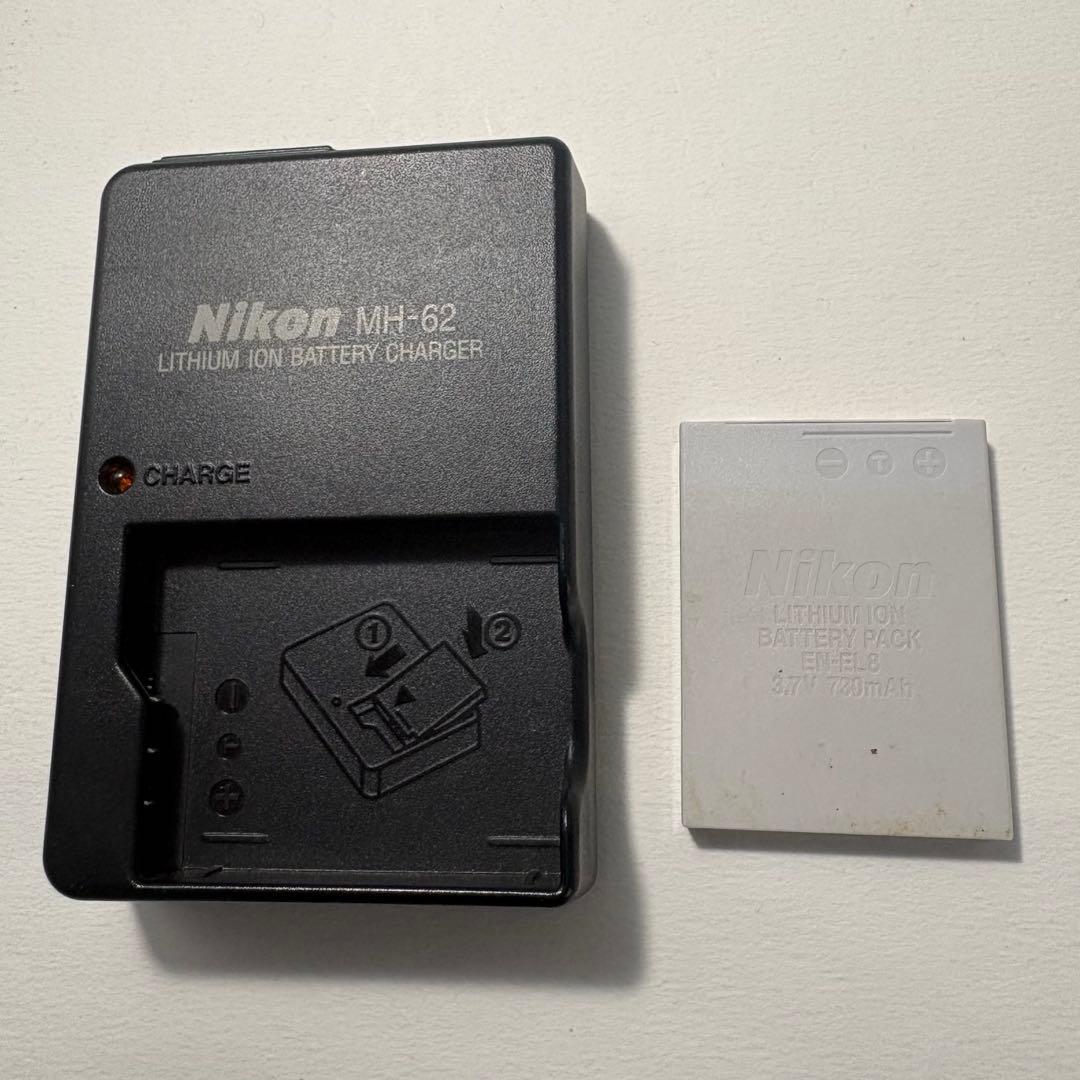 Nikon Compact Digital Camera Coolpix P1