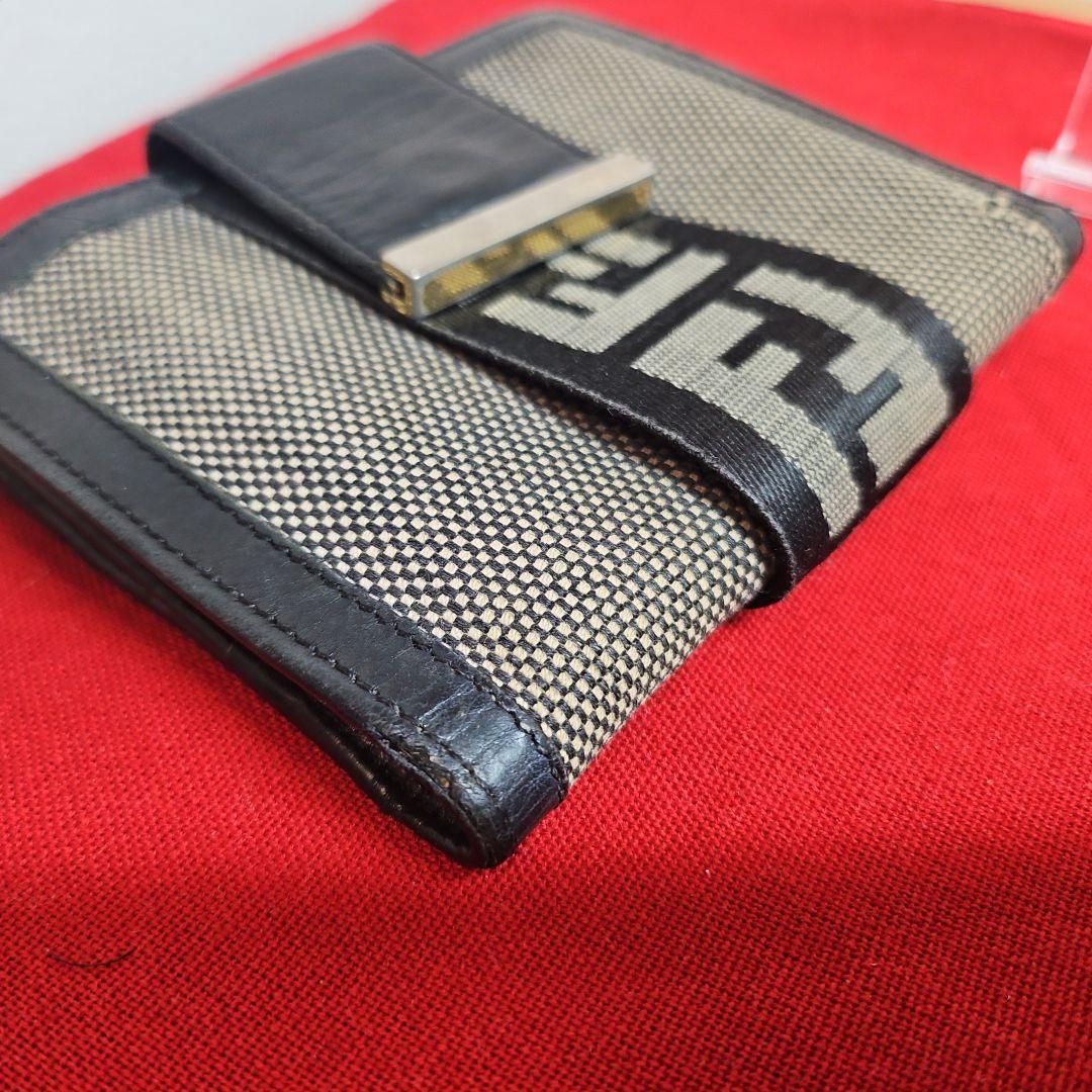 Fendi Bifold Wallets W Beige X Black Gold