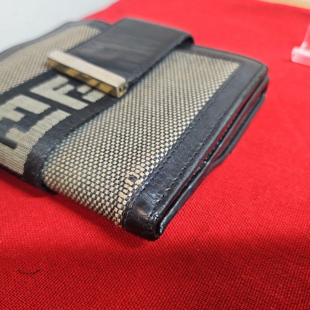 Fendi Bifold Wallets W Beige X Black Gold