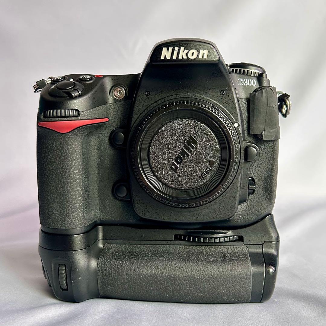 Nikon Digital Slrs D300 Mb-D10 28,834