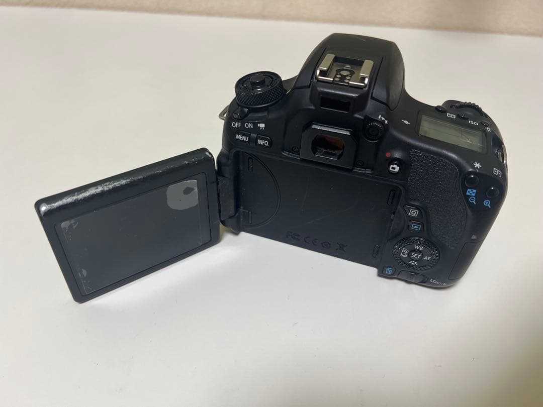 Canon Digital Slrs Eos8000D 2