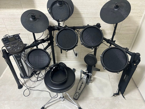 Alesis Drum Set Roland