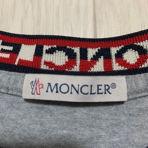 Moncler T -Shirt S 4S19