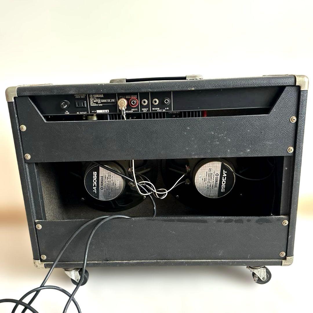 Yamaha Guitar Amplifiers F100-212