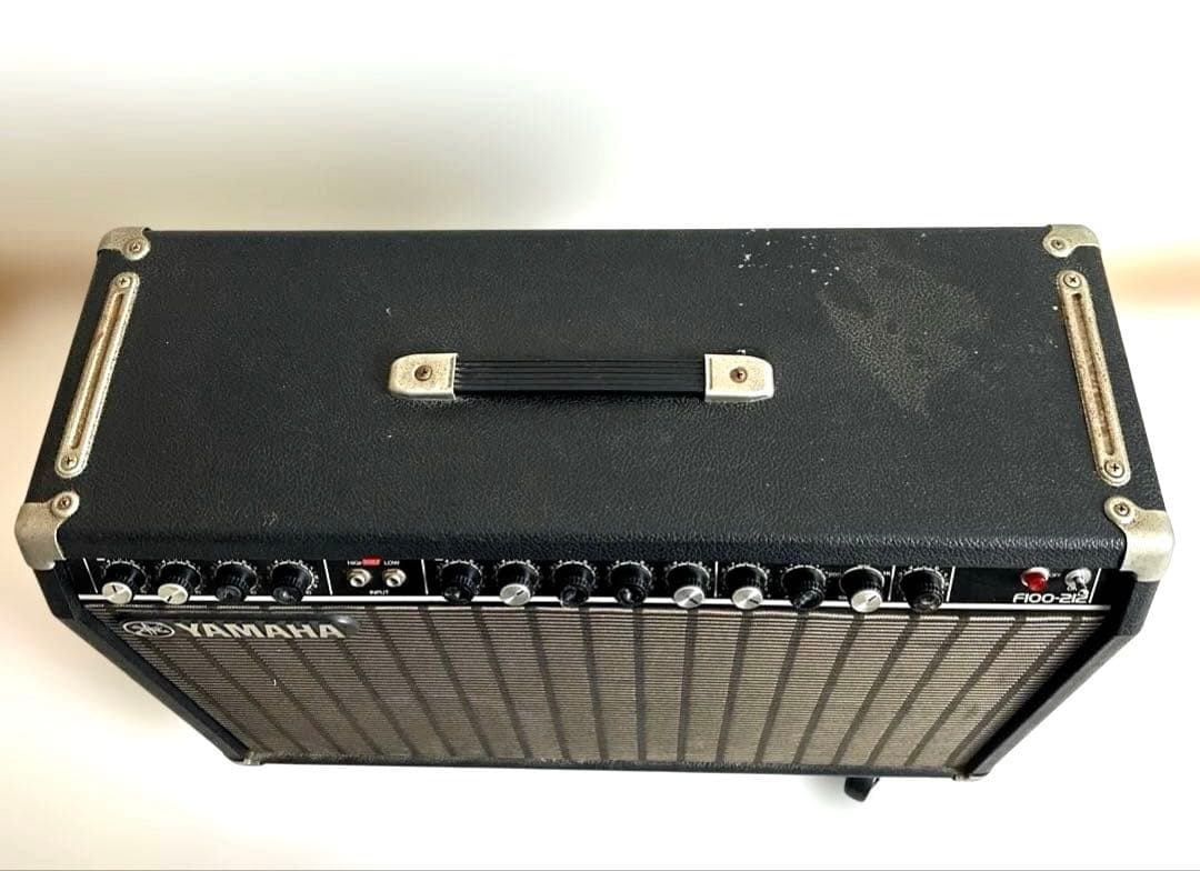 Yamaha Guitar Amplifiers F100-212