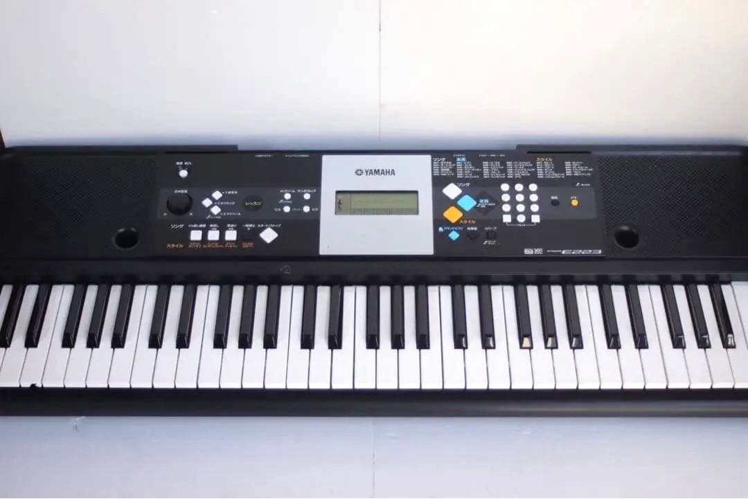 Yamaha Keyboards Digital Pianos E223