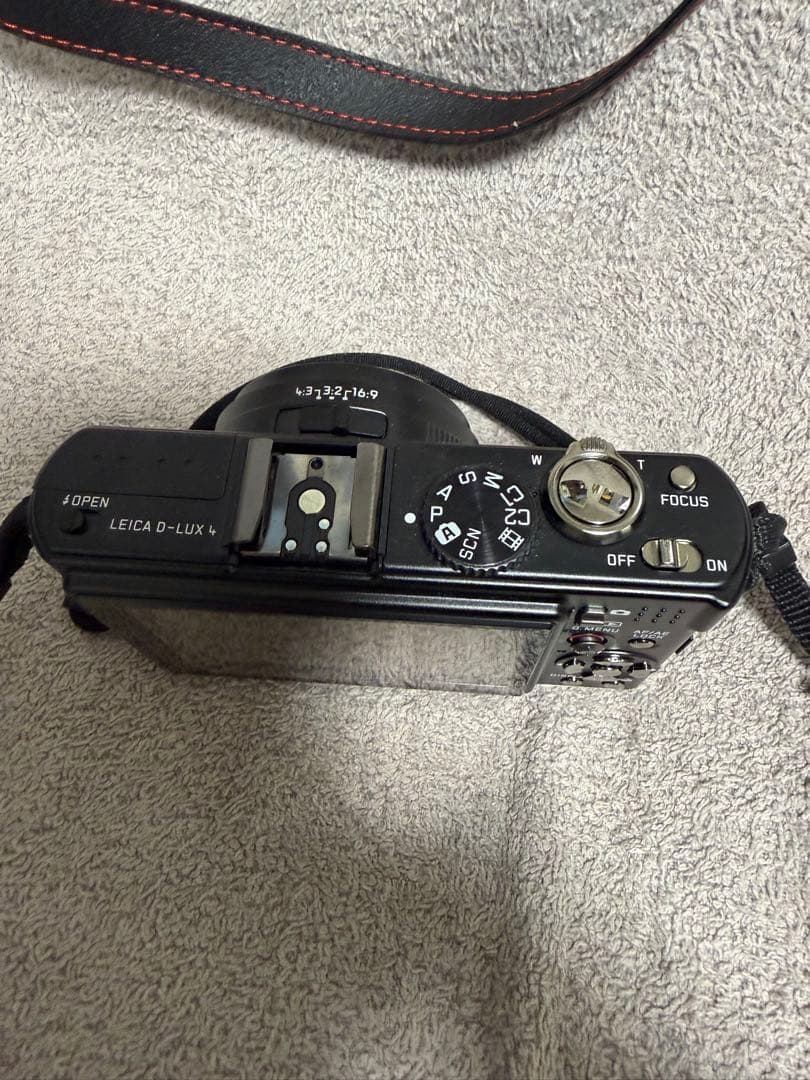 Leica Compact Digital Cameras D-Lux4