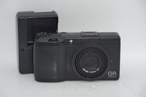 Compact Digital Camera Ricoh Gr