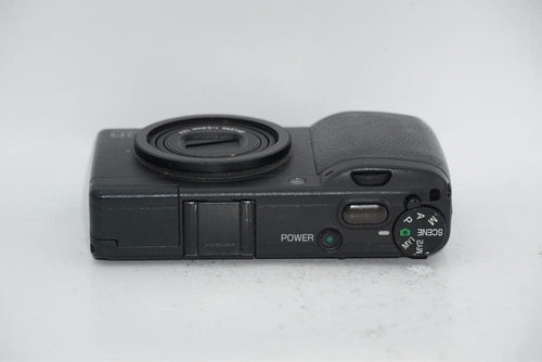 Compact Digital Camera Ricoh Gr