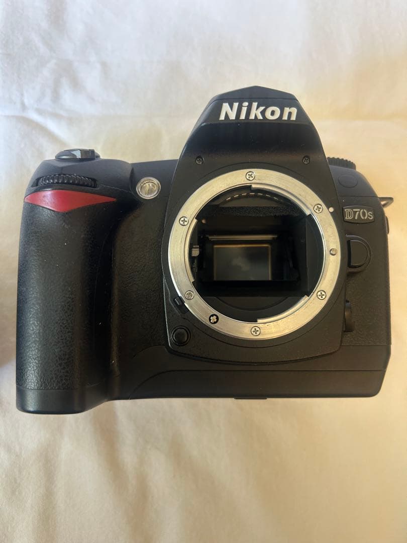 Nikon Digital Slrs Nicon D70S